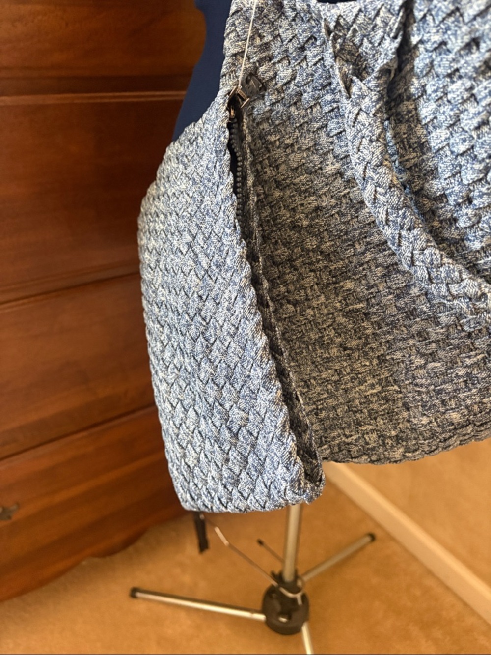 New Listing NWT Sol & Solene ‘Sky’s the Limit’ Woven Denim Tote Bag. - Picture 7 of 8